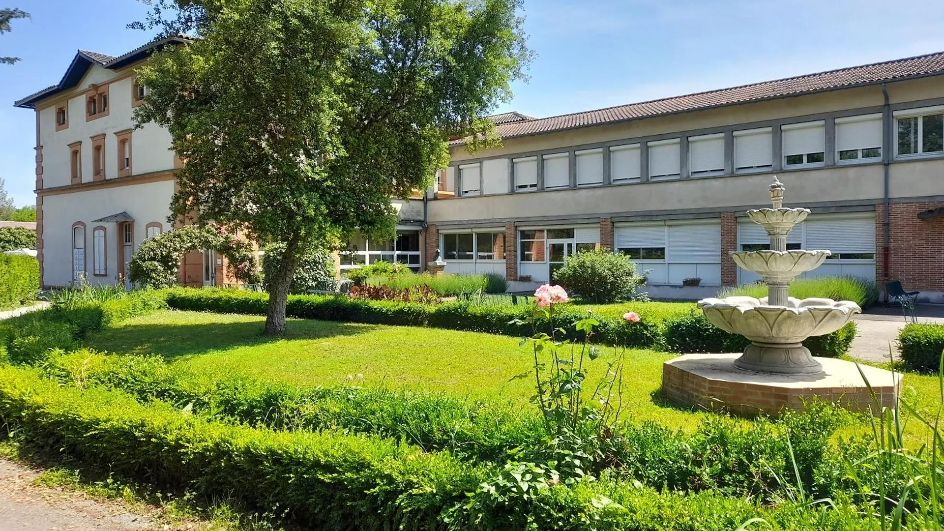 Hotel Centre Louis Ormieres Montauban 0*,